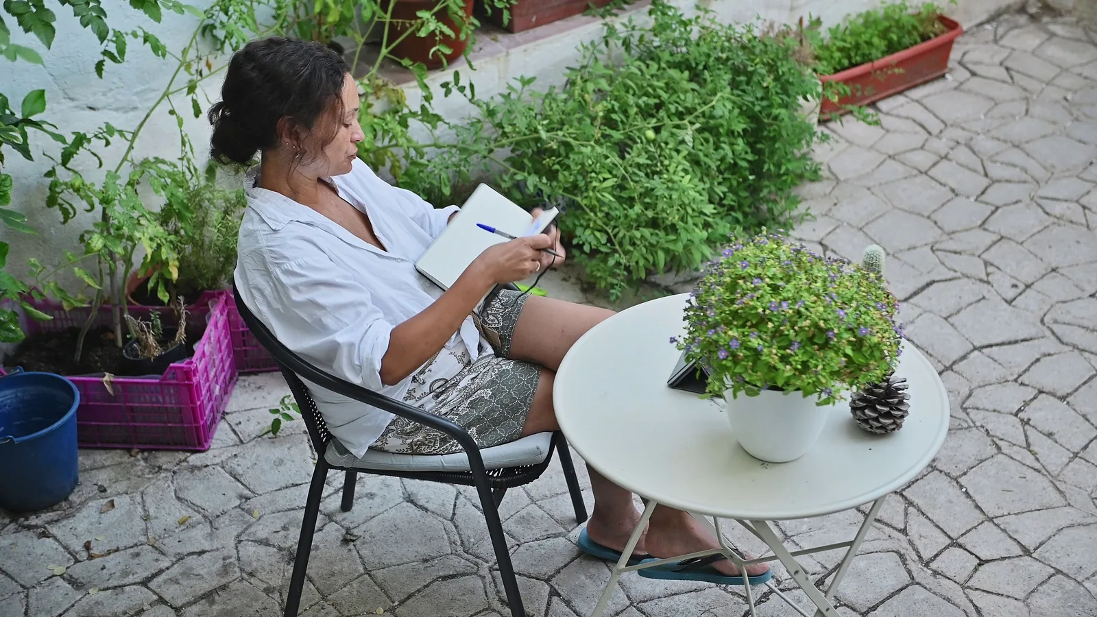 How To Clean Patio Slabs cover image