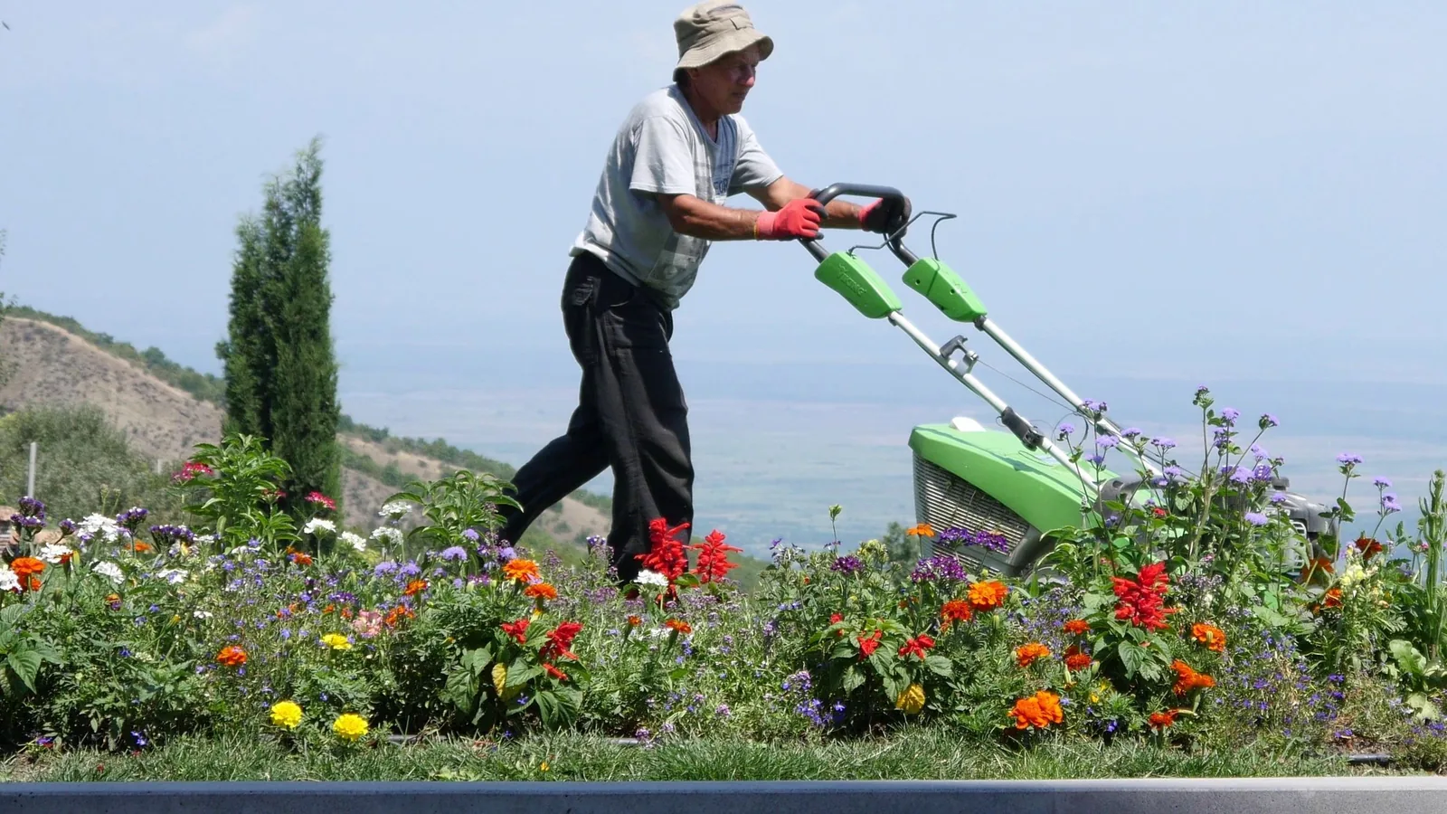 How To Prepare Outdoor Seating For Changing Weather cover image